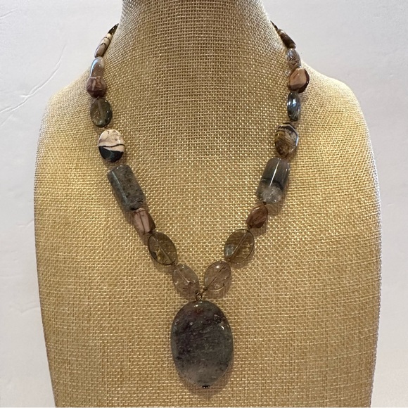Multi-color Genuine Gemstone Necklace with polished oval stone pendant, browns - Picture 10 of 10